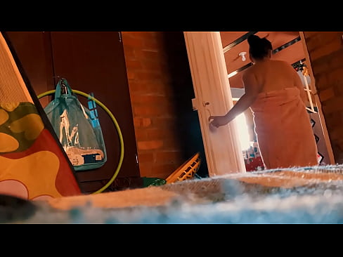 ❤️ Moj stric mi sledi v tuš kabino in me jebe, medtem ko se tuširam. ❌ Porno fb na sl.mysexgamer.ru