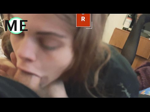 ❤️ Grlo kurac, raztrgane hlačne nogavice in raztrgane pete lepo spoznati ❌ Porno fb na sl.mysexgamer.ru