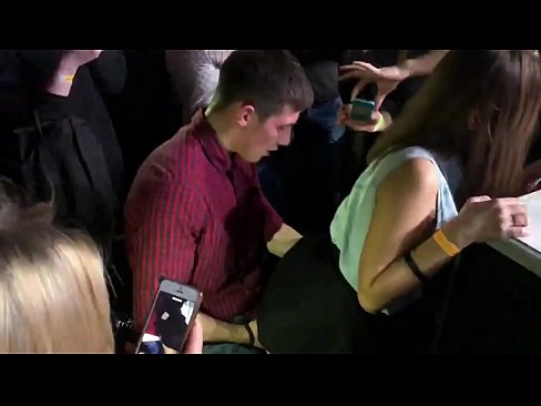 ❤️ Pravi seks v ruskem nočnem klubu. 18-letno rusko dekle v anusu in vagini zajebano v nočnem klubu ❌ Porno fb na sl.mysexgamer.ru